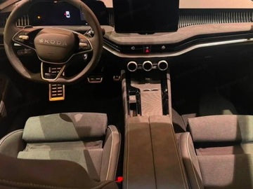 Skoda Superb IV Kombi Plug-in 1.5 TSI iV Plug-In 204KM 2025 SKODA Superb Sportline 1.5 TSI Plug-in Hybrid DSG 204KM 2025, zdjęcie 7