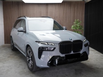 BMW X7 SUV Facelifting 3.0 40i 381KM 2025 BMW X7 xDrive40i Sport Suv 3.0 (381KM) 2025, zdjęcie 5