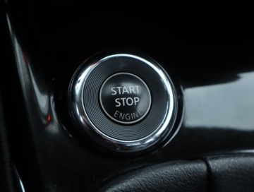 Nissan Pulsar 1.2 DIG-T 115KM 2016 Nissan Pulsar 1.2 DIG-T, Salon Polska, Serwis ASO, zdjęcie 19