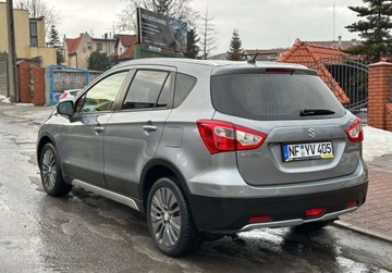 Suzuki SX4 II S-cross 1.6 VVT 120KM 2015 Suzuki SX4 S-Cross 1.6 Benzyna 4x4, Delikatnie uszkodzony. 1.6 Benzyna, zdjęcie 4