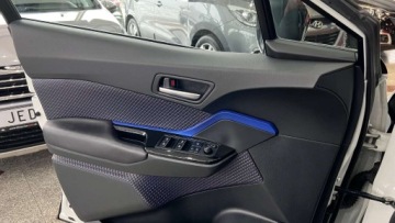 Toyota C-HR I 2017 Toyota C-HR 1.8 Hybryda Ledy Xenon Czarny dach Navi Kamera 1.8 Hybryda 98KM, zdjęcie 31