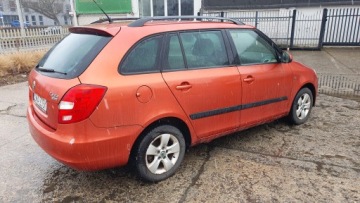 Skoda Fabia II Kombi 1.6 i 16V 105KM 2009 SKODA FABIA II AUTOMAT Combi (545) 1.6 105 KM, zdjęcie 10