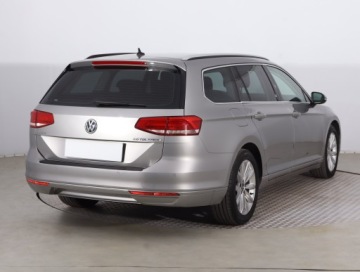 Volkswagen Passat B8 Variant 2.0 TDI 150KM 2015 VW Passat 2.0 TDI, Automat, Klima, Klimatronic, zdjęcie 4