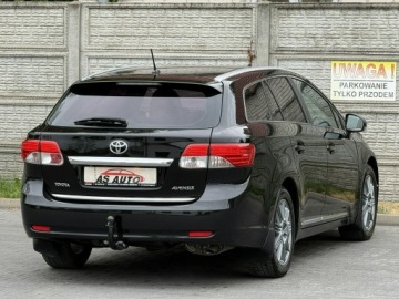 Toyota Avensis III Wagon Facelifting 1.8 Valvematic 147KM 2012 Toyota Avensis 1,8VVTi 147KM/Kamera/Ledy/Navi/ASO, zdjęcie 2
