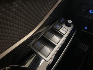 Toyota C-HR I Crossover Facelifting 2.0 Hybrid Dynamic Force 184KM 2022 Toyota C-HR 2.0 Hybrid Executive Toyota C-HR 2.0 E, zdjęcie 19