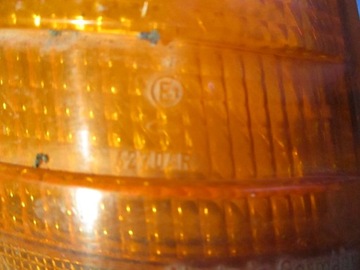 5219/2 SVĚTLO SMĚROVKA PRAVÝ PŘEDNÍ MERCEDES W124 84-93R. 42704R6