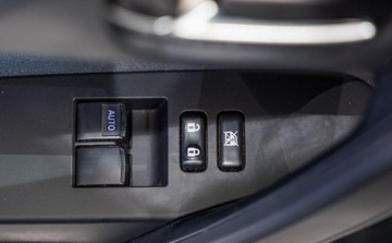 Toyota Auris II Hatchback 5d Facelifting 1.33 Dual VVT-i 99KM 2015 Toyota Auris 1.33 VVT-i Active 1.3 Benzyna 99KM, zdjęcie 18