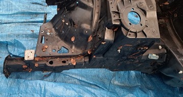 Фартук облицовки правой четверти MASERATI QUATTROPORTE VI ПЕРЕДНЯЯ ЧАСТЬ