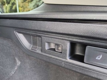 Volkswagen Passat B8 Variant Facelifting 2.0 TDI SCR 150KM 2025 Volkswagen Passat serwis ASO 2.0TDI 150KM bezwypadkow gwarancja pakiety ka, zdjęcie 21