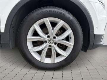 Volkswagen Tiguan II SUV 2.0 TDI 150KM 2018 Volkswagen Tiguan Highline 4motion Kamera 360 Kessy LED TOP Faktura Vat23, zdjęcie 38