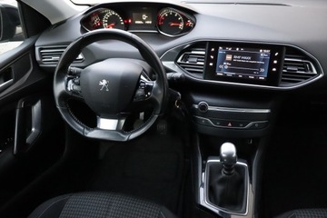 Peugeot 308 II Hatchback Facelifting 1.2 PureTech 130KM 2018 Peugeot 308 1.2 PureTech, Salon Polska, Klima, zdjęcie 6
