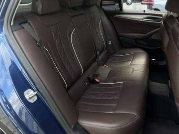 BMW Seria 5 G30-G31 Touring Facelifting 2.0 530i 252KM 2021 BMW 530 FV-23%, Hak, Skrętna oś, Fotele komfortowe, zdjęcie 29
