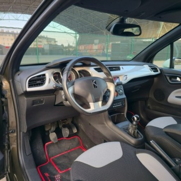 DS 3 Hatchback (Citroen) 1.2 VTi 82KM 2014 Citroen DS3 Pure Tech VTi 82 SoChic, zdjęcie 24