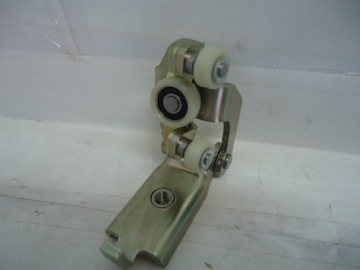 ROLKA ŚRODKOWA LEWA DRZWI BOCZNYCH SUWANYCH MERCEDES SPRINTER ANGLIK