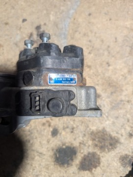 Audi 200 C2 KH 2.2 распределитель топлива 035133353AG