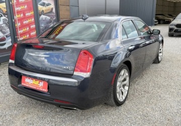 Chrysler 300C II Sedan Facelifting 3.6 V6 286KM 2017 Chrysler 300C 300C 3.6 LPG 285 KM 2017r Warszawa 3.6 BenzynaLPG 285KM, zdjęcie 6