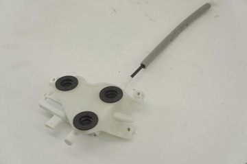 EQ120 Mercedes CLA X117 Затяжка замка задней двери