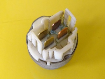 RELÉ MITSUBISHI GALANT 056700-5260 NR1013