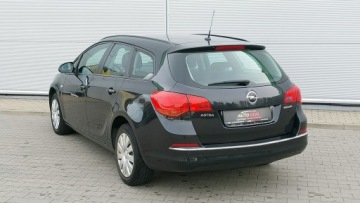 Opel Astra J Sports Tourer Facelifting 1.6 CDTI ecoFLEX 110KM 2015 Opel Astra 1.6D, 110KM, Bezwypadek, zdjęcie 10