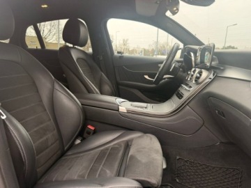 Mercedes GLC C253 2020 Mercedes-Benz GLC 300 4Matic Coupe Salon PolskaFV23AMG Line 2.0 Hybryda, zdjęcie 17