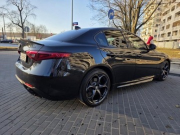 Alfa Romeo Giulia II Sedan Facelifting 2.0 Turbo 280KM 2023 ALFA ROMEO GIULIA ESTREMA A TI Q4, 2.0l Turbo 280KM Bezwypadkowy 23,434km, zdjęcie 30