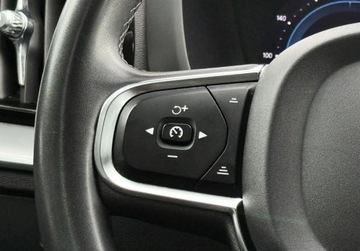 Volvo XC60 II Crossover Facelifting 2.0d B4 197KM 2022 Volvo XC 60 LED Podgrzewana kierownica i fotele Kamera FVAT23 Salon PL, zdjęcie 18