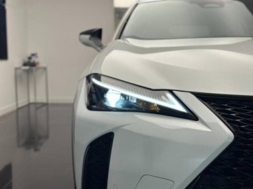 Lexus UX Crossover Facelifting 2.0 300h 199KM 2025 LEXUS UX 300h F Sport Design Hybrid Dynamic Force 2.0 199KM 2025, zdjęcie 5