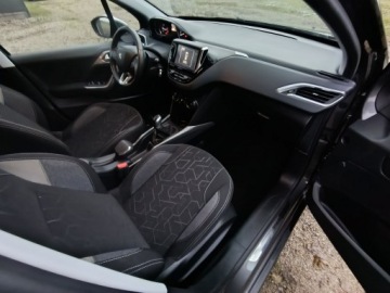 Peugeot 2008 I SUV Facelifting 1.2 PureTech 110KM 2016 Peugeot 2008 Style 80tys.km Lift, zdjęcie 16