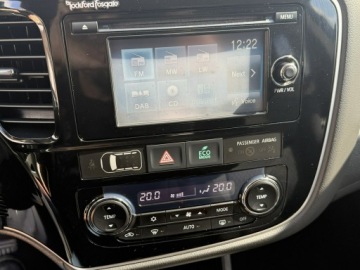 Mitsubishi Outlander III SUV 2.2 DOHC DI-D 150KM 2013 Mitsubishi Outlander 2.2 Diesel 4x4 7 osobowy, zdjęcie 13