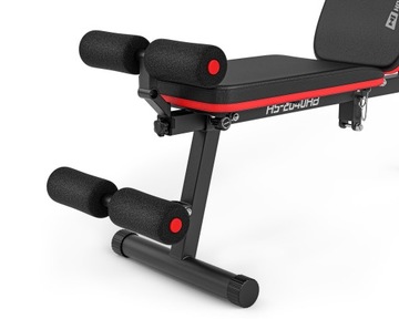 Регулируемая наклонная скамья для тренировок.