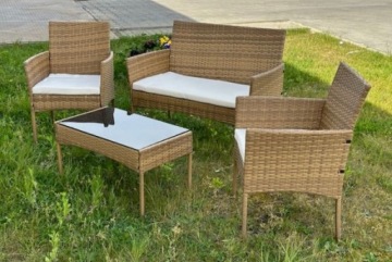 Комплект садовой мебели для балкона.