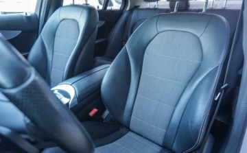 Mercedes Klasa C W205 2017 Mercedes-Benz Klasa C Mercedes-Benz C180d 1.6 Diesel 116KM, zdjęcie 30