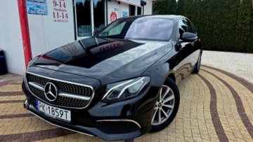 Mercedes Klasa E W213 Limuzyna 2.0 250 211KM 2017 Mercedes-Benz Klasa E E250 Zarejestrowany 2.0 Benzyna 210KM