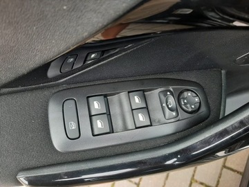 Peugeot 208 I Hatchback 5d Facelifting 1.2 PureTech 82KM 2019 PEUGEOT 208 (CA_, CC_) 1.2 82 KM, zdjęcie 14