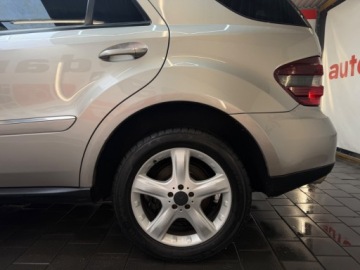 Mercedes Klasa M W164 Off-roader 3.0 V6 (320 CDI) 224KM 2008 Mercedes-Benz ML polski salon niski przebieg bogata opcja wyposazenia bezw, zdjęcie 34