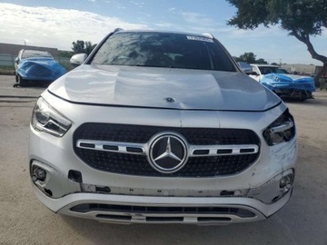 Mercedes GLA II 2021 Mercedes-Benz GLA 2021 MERCEDES-BENZ GLA 250 2.0 Benzyna 221KM, zdjęcie 4
