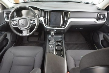 Volvo V60 II  Kombi 2.0 D4 190KM 2019 Volvo V60 Cross Country 2.0D D4 nawi 4x4 automat, zdjęcie 11