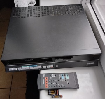 Видеомагнитофон Philips VR 6570, уникальный механизм, состояние как новый