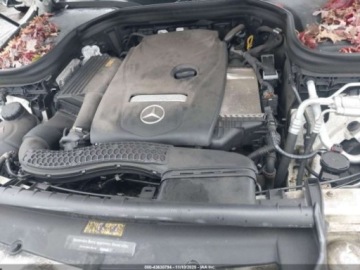 Mercedes GLC C253 2018 Mercedes-Benz GLC 2018 r., 2,0L GLC 300 4MATIC 2.0 Benzyna 241KM, zdjęcie 11