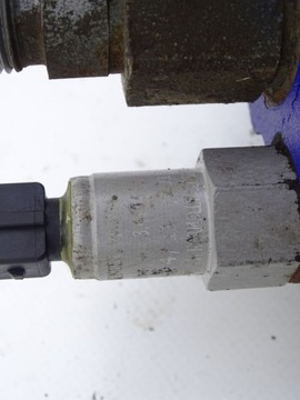 ДАТЧИК КОРПУСА ГИДРАВЛИЧЕСКОГО МАСЛЯНОГО ФИЛЬТРА FAUN VARIOPRESS МУСОРОВОЗ