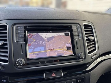 Volkswagen Sharan II Van Facelifting 1.4 TSI 150KM 2021 Volkswagen Sharan Highline Panorama Hak Tempomat ACC 7os Serwis ASO, zdjęcie 21