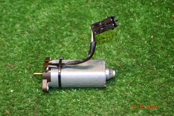 MOTOREK SEDADLA LEVÝ PŘEDNÍ E93 1134401 1-1344-01