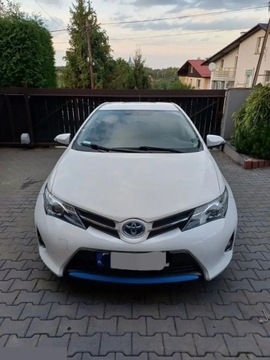 Toyota Auris II 2013 Toyota Auris Hybryda 99KM 2013r