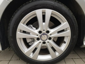 Mercedes Klasa A W176 Hatchback 5d Facelifting 180 122KM 2017 Mercedes A 180 1,6 16v 122KM Klimatronik Navigacja, zdjęcie 23