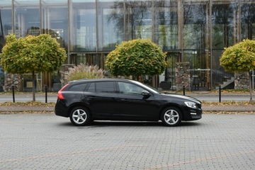 Volvo V60 I Kombi Facelifting 2.0 D2 DRIVE-E 120KM 2015 Volvo V60 2.0d 120KM Manual 2015r. LED NAVi TEMPOM, zdjęcie 6