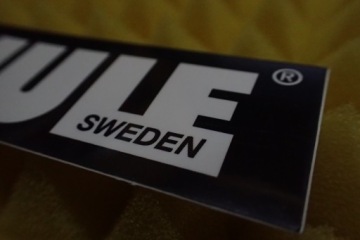 НАКЛЕЙКА THULE ШВЕЦИЯ НАКЛЕЙКА 10,2 x 3 см