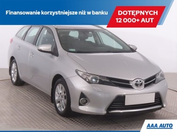 Toyota Auris II Touring Sports Valvematic 130 132KM 2013 Toyota Auris 1.6 Valvematic, Salon Polska