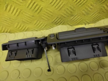 ВЕНТИЛЯЦИОННЫЕ ОТВЕРСТИЯ VOLVO V50