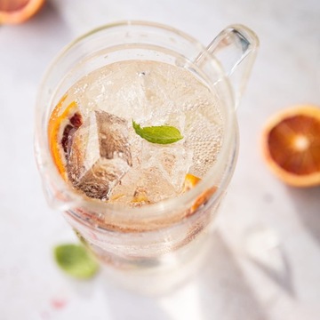 Стеклянный кувшин объемом 1,5 л для воды, соков и напитков KLAUSBERG KB-7687