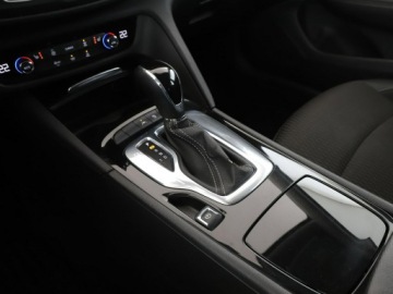 Opel Insignia II Sports Tourer 1.5 Turbo 165KM 2018 Opel Insignia INNOVATION automat półskóra navi, zdjęcie 28